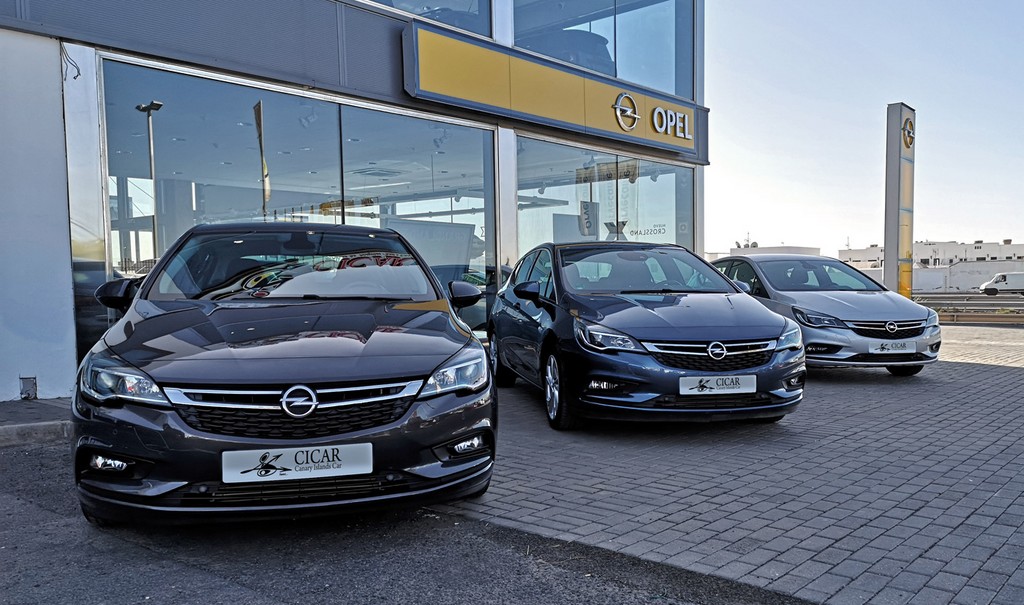 Varias unidades de Opel Astra Astra 5p Dynam 1.4t 150cv Mt6 en Fuerteventura